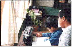 �q�ǂ������̗l�q